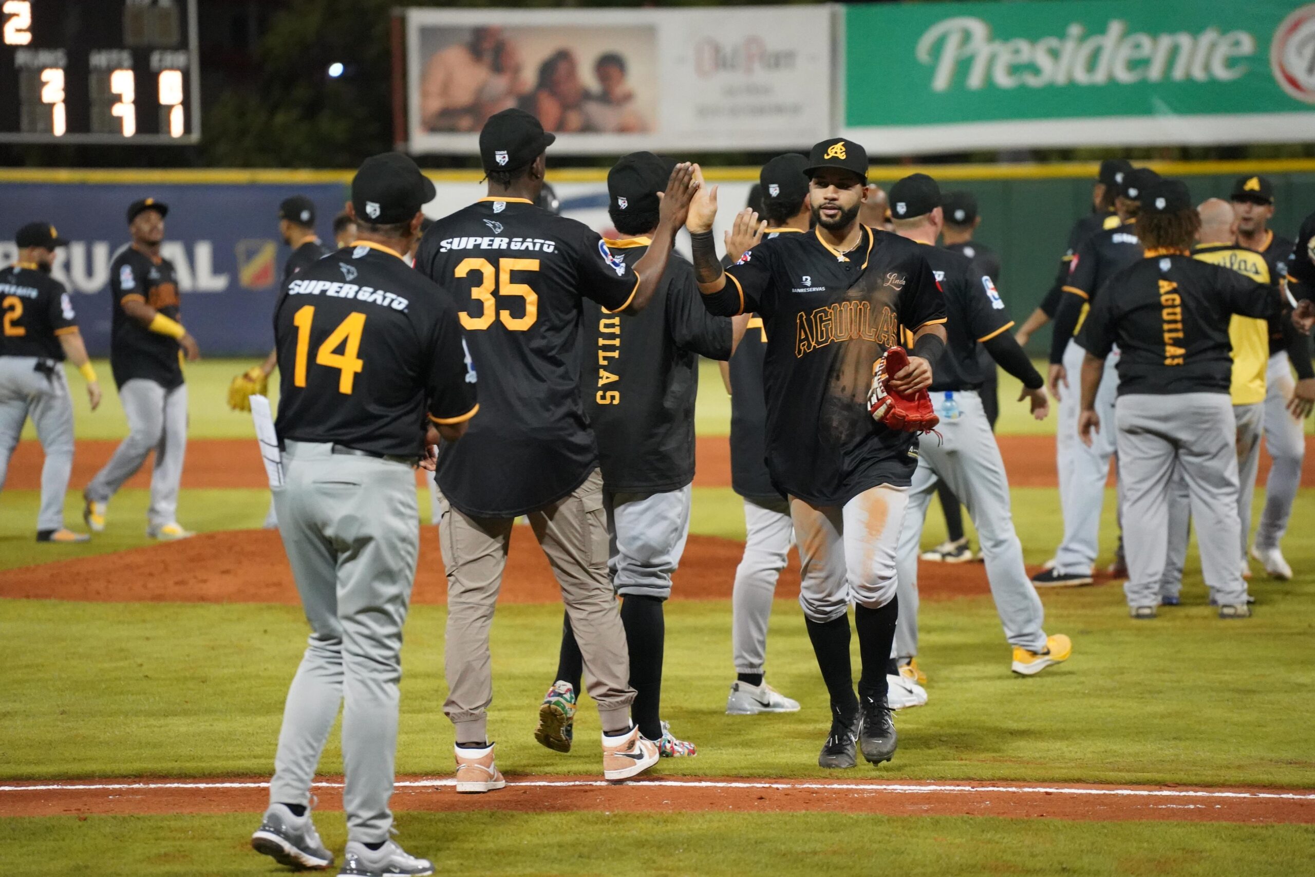 Águilas vence a Toros del Este con hit crucial de Valenzuela