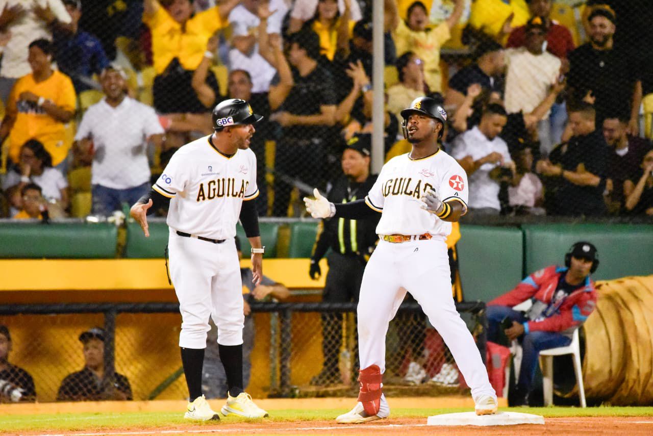 Águilas Cibaeñas derrotan 4-3 a Gigantes del Cibao en partido inaugural