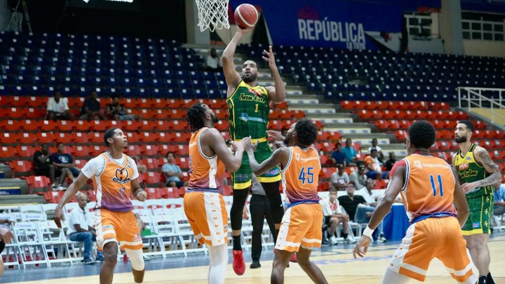 San Carlos vence a Huellas del Siglo y se definen los semifinalistas