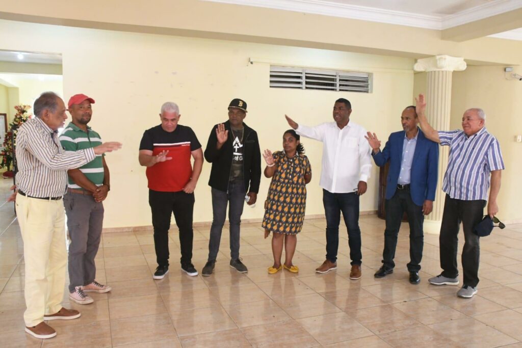 Primitivo Cadete, reelecto presidente Asociación Boxeo Monte Plata