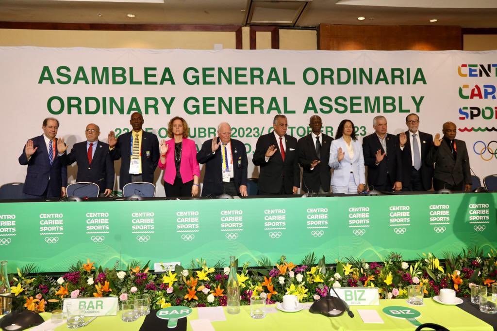 Luis Mejía Oviedo, reelecto presidente de Centro Caribe Sports