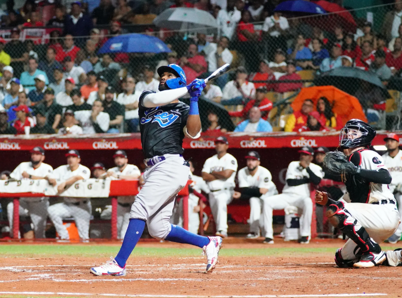Andújar conecta dos jonrones y lidera al triunfo del Licey contra el Escogido