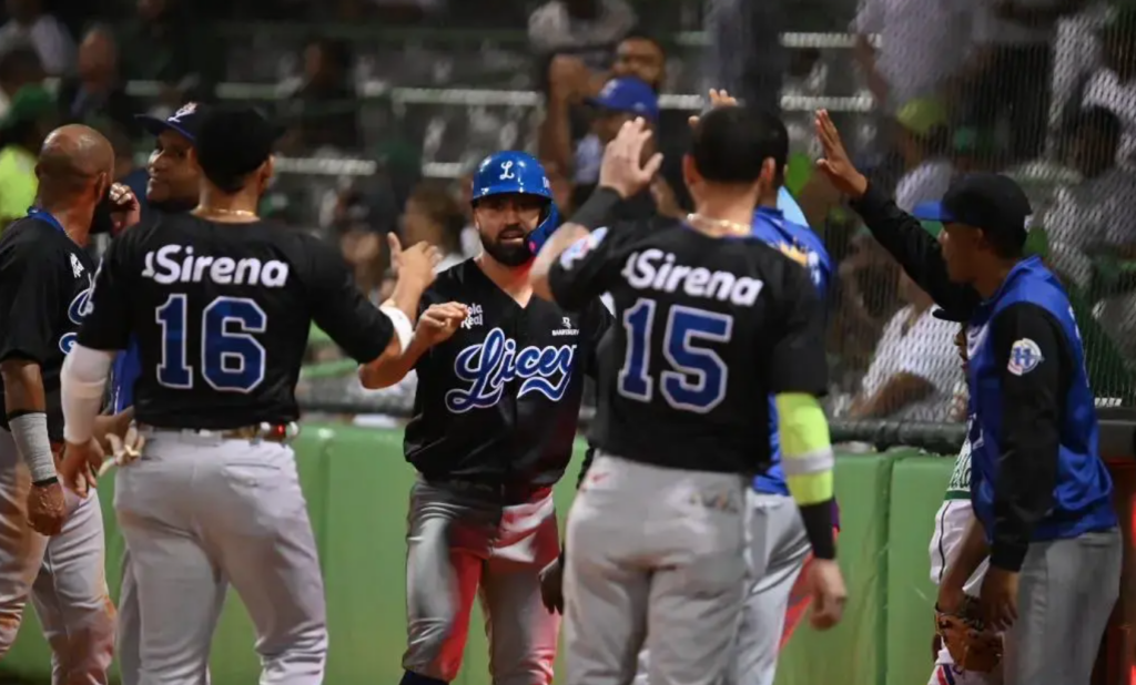 Tigres del Licey ganan el tercer encuentro de la Serie Final y blanquean a las Estrellas