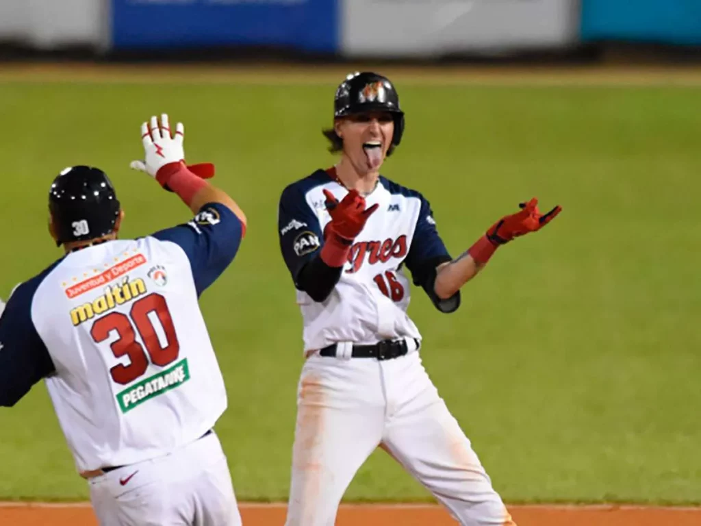 Tigres dejan en el terreno a Tiburones