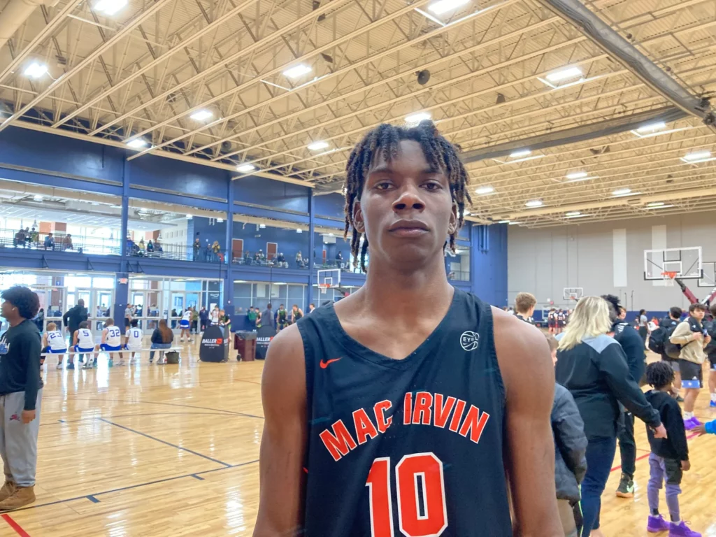Chris Riddle se compromete a jugar para DePaul