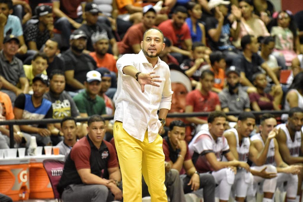 David Díaz dirigirá la selección nacional de baloncesto