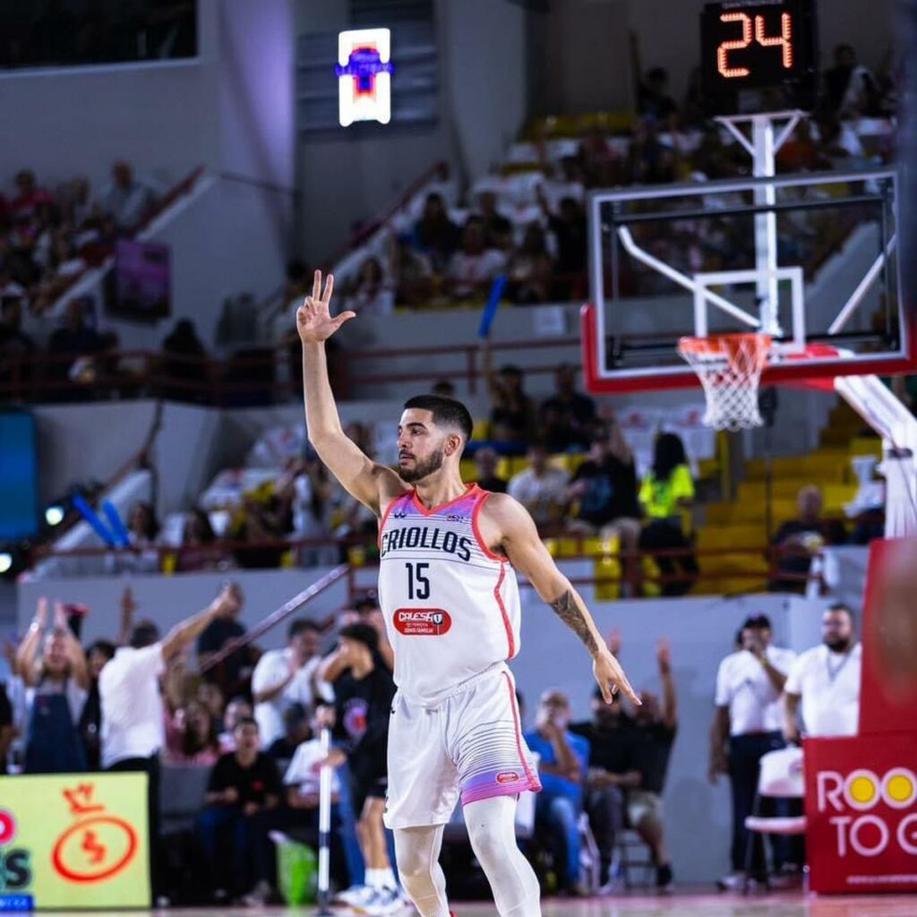 Criollos dan paliza a los Leones y siguen invictos en casa