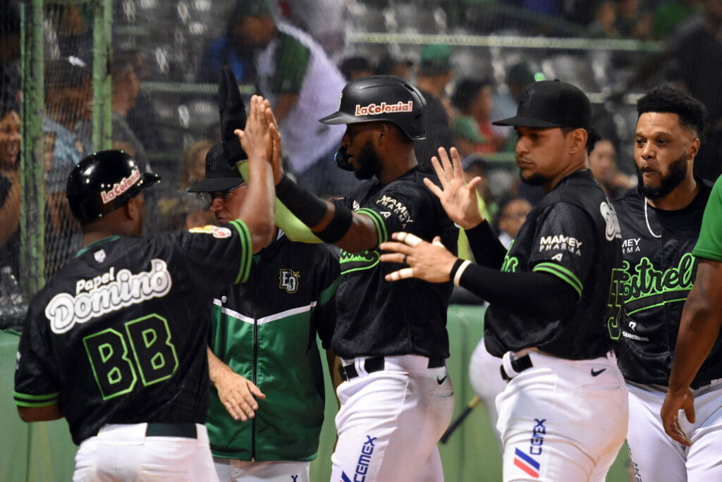 Las Estrellas muestran su furia ante los Gigantes