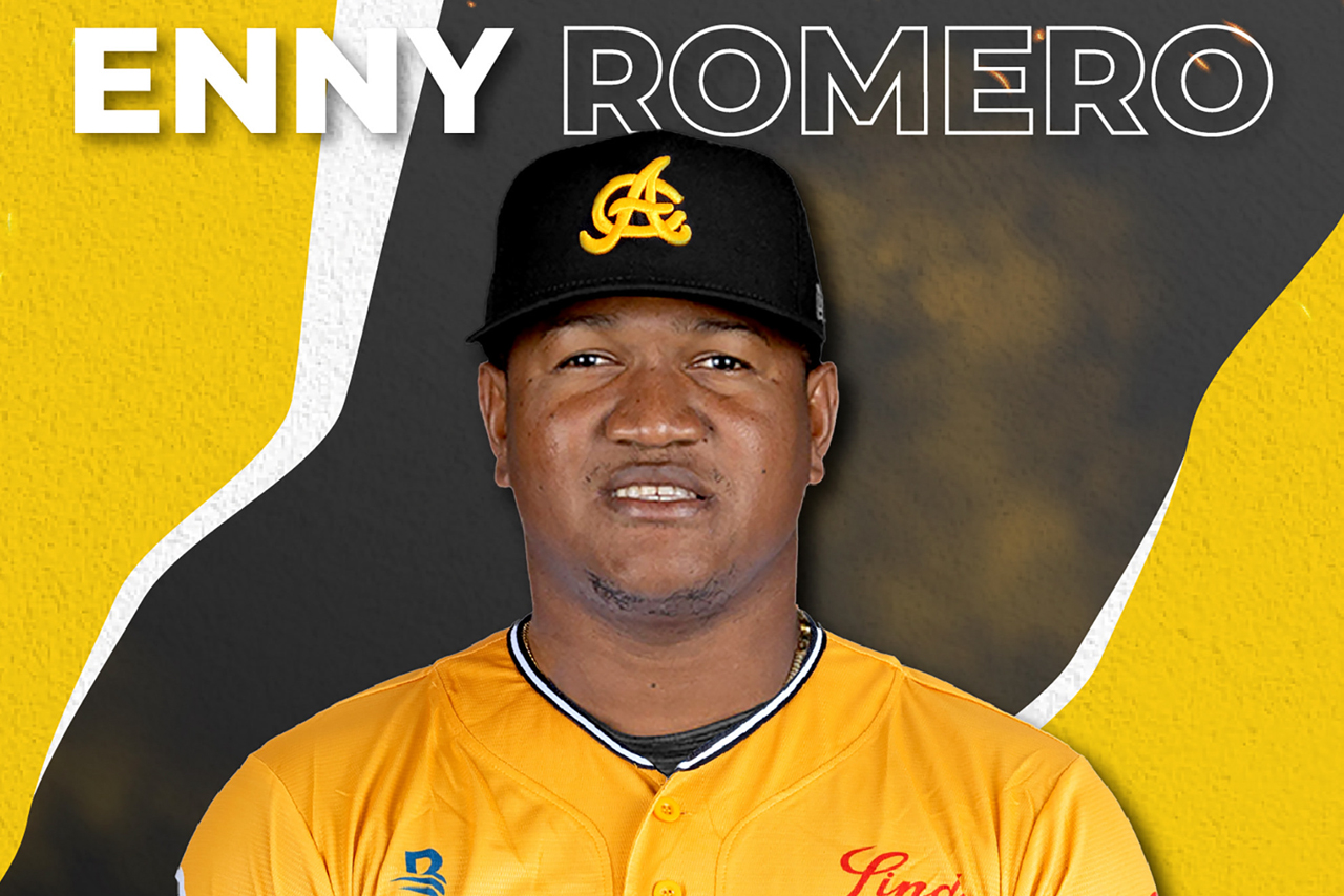 Águilas Cibaeñas adquieren al zurdo Enny Romero desde el Escogido