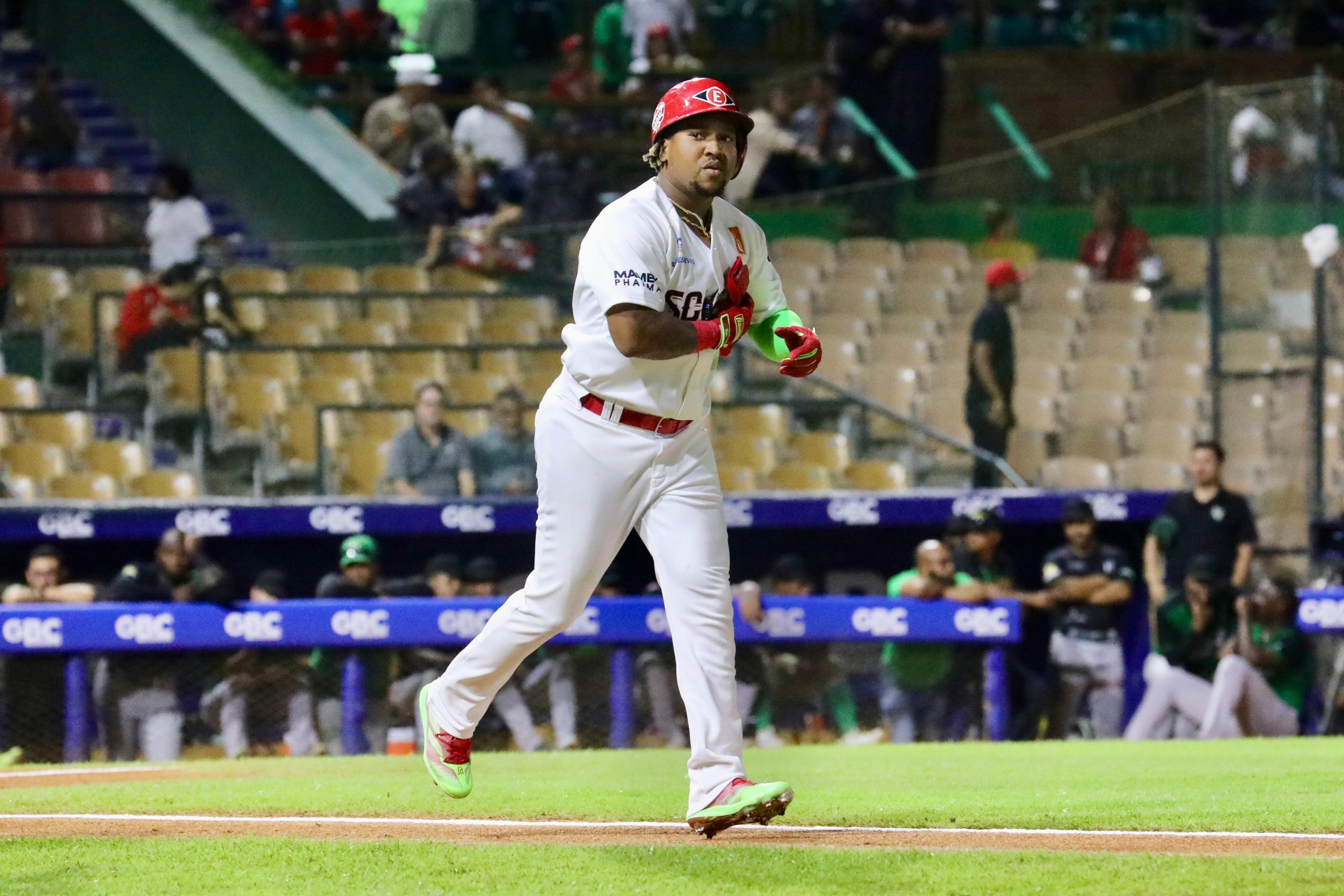 Leones del Escogido retienen a José Ramírez y anuncian nuevas contrataciones