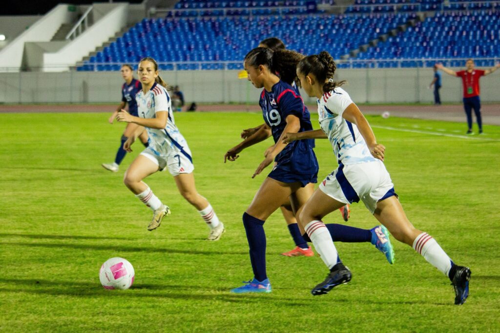 Onceno femenino cierra con revés ante Costa Rica clasificatorio
