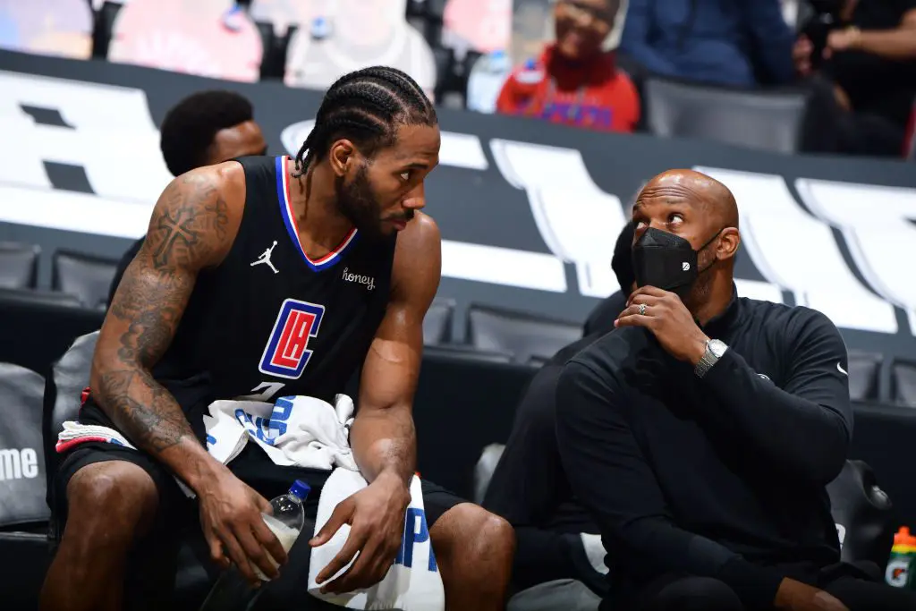 Kawhi Leonard hizo su regreso luego de perderse 12 partidos