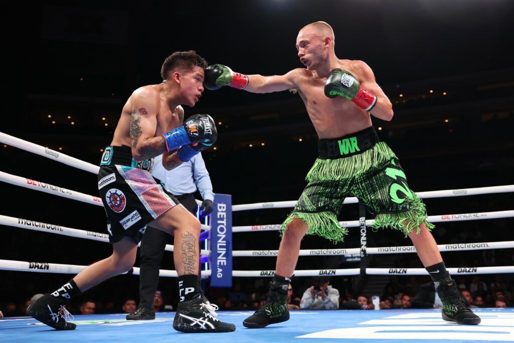 Jesse Rodríguez noqueó al británico Sunny Edwards