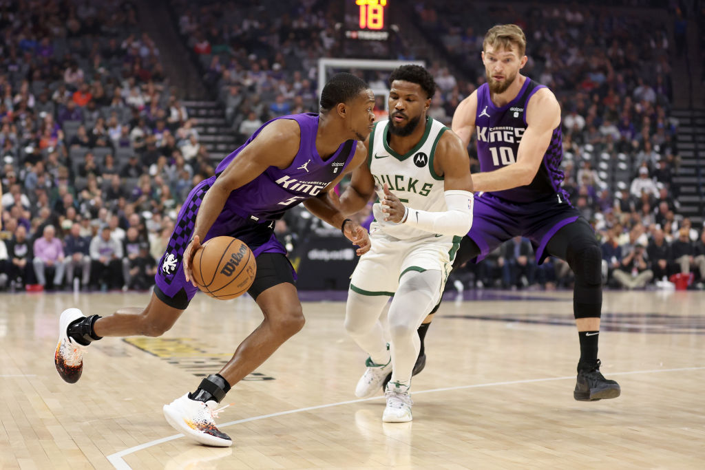 Kings vencen a Bucks por primera vez en más de ocho años