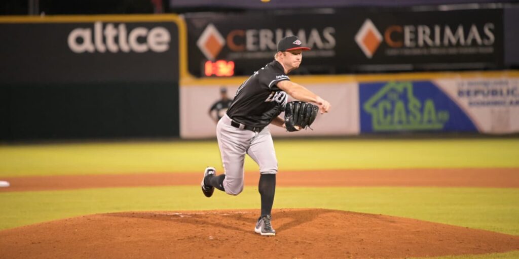 Escogido vence a Gigantes en segundo juego y dividen victorias