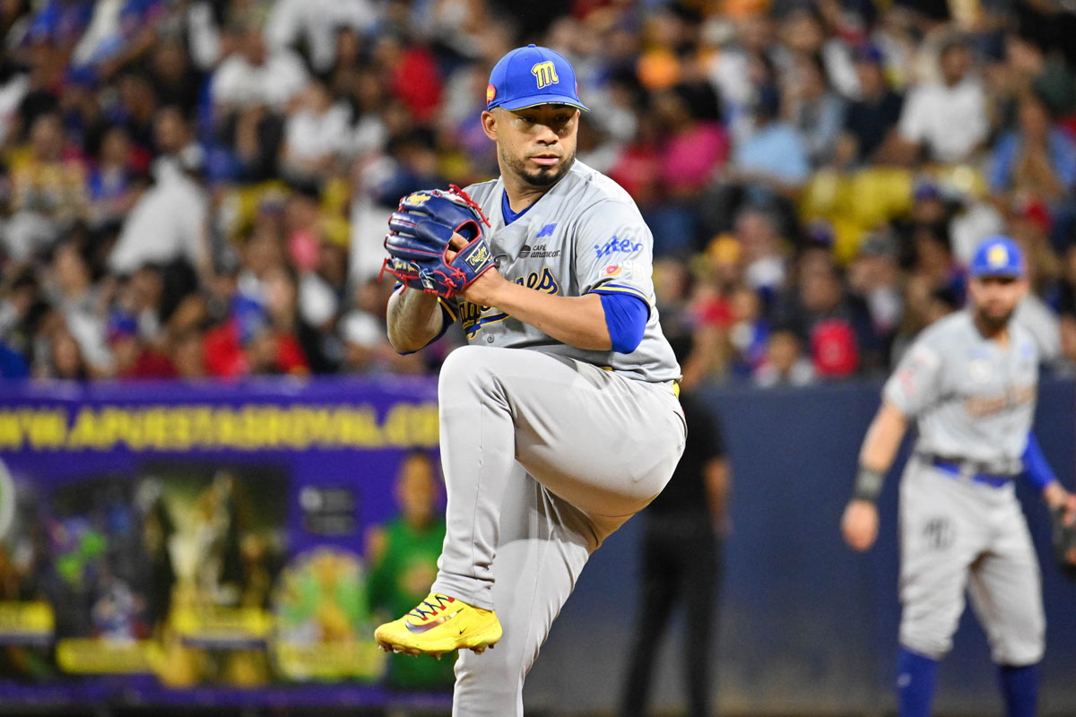 Navegantes vencen a Leones en primer juego de serie