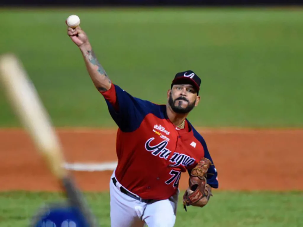 Tigres superan a Tiburones en Maracay