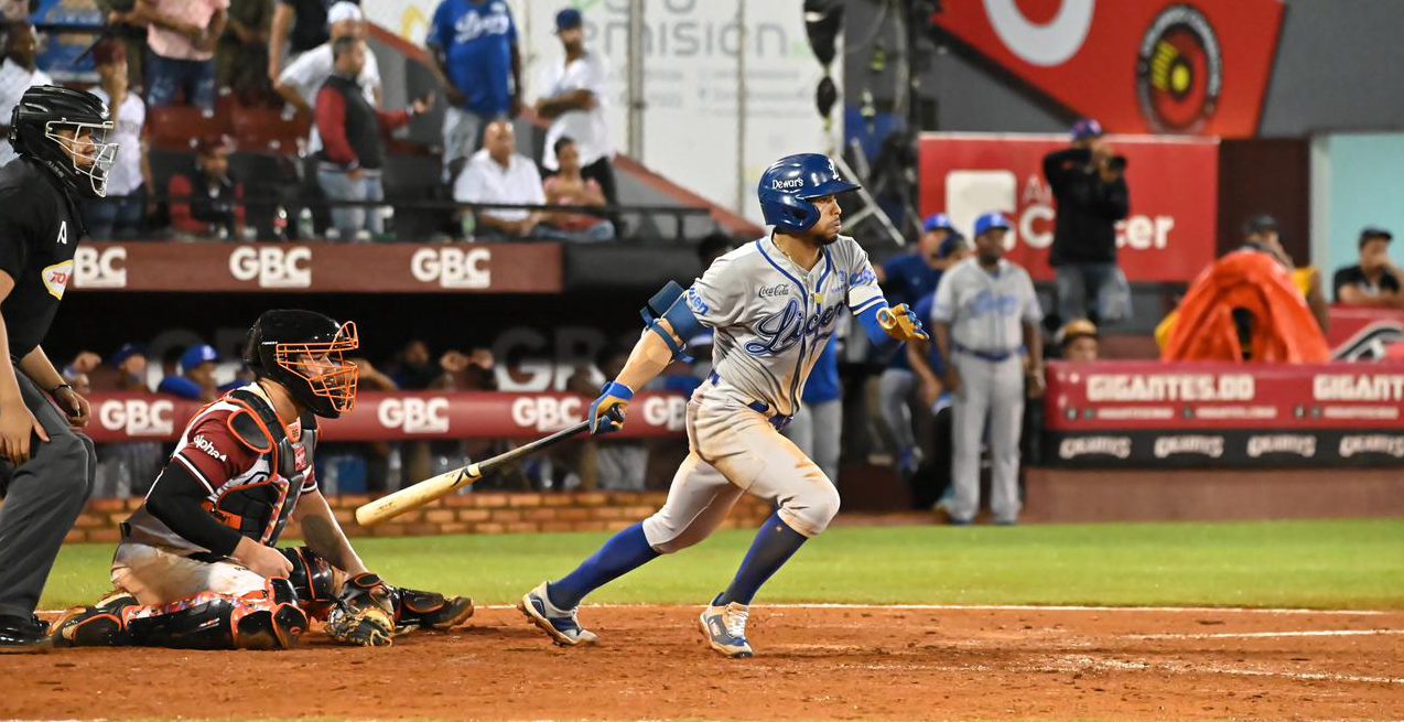 Núñez, Adames conducen triunfo Licey sobre Gigantes