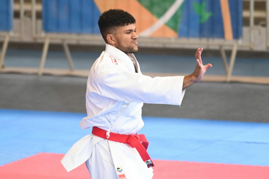 Heriberto De Castro, bronce en kata Juegos Bolivarianos Ayacucho