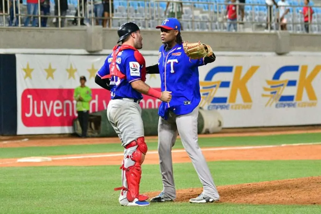 Tiburones sigue enrachados en LVBP