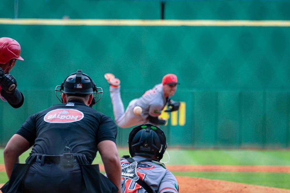 Toros propinan cuarta derrota consecutiva al Escogido