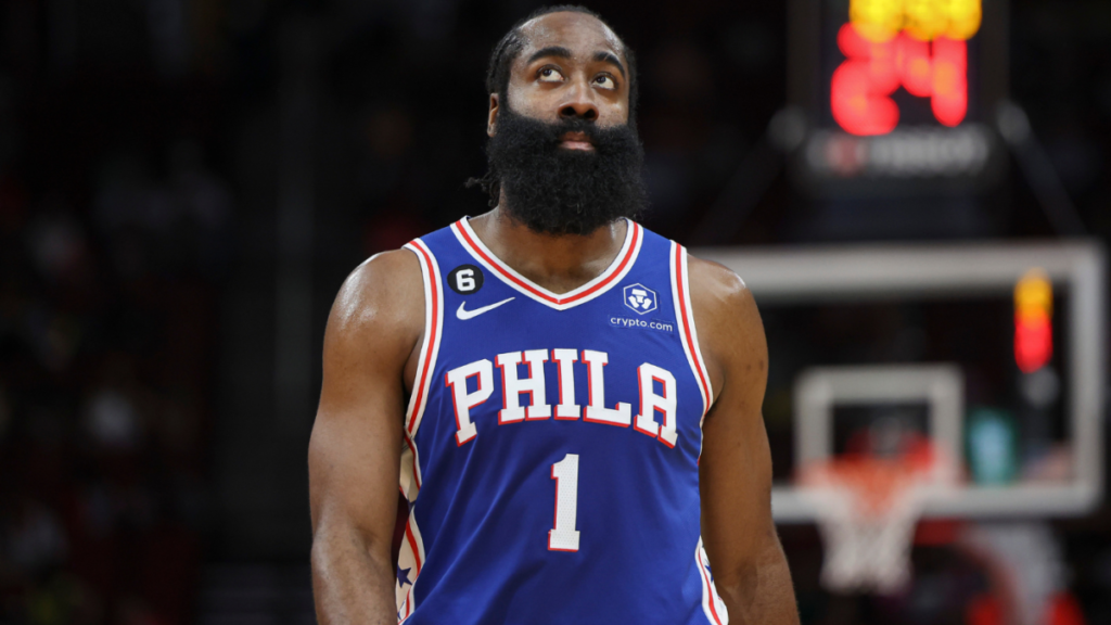 (Reportes) Harden considerando volver a la conferencia Oeste en el verano