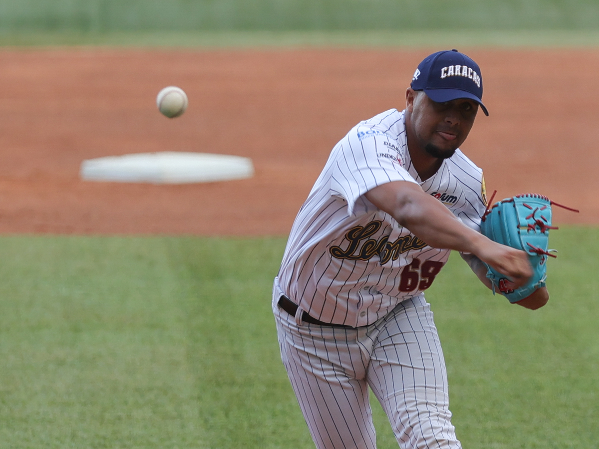 Jesús Vargas lidera triunfo de Leones