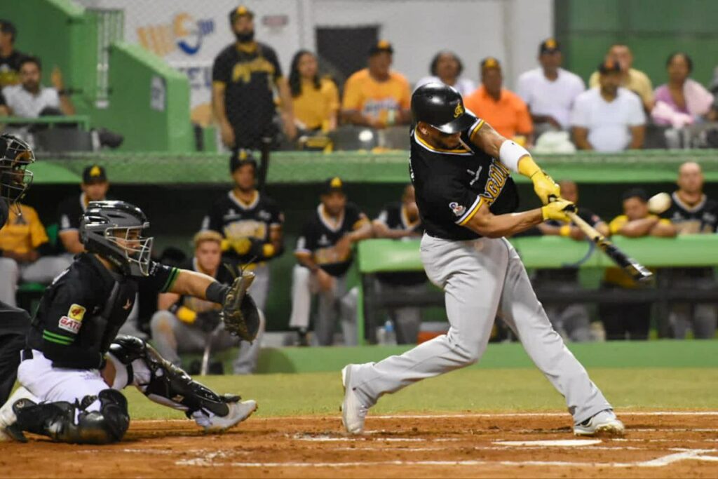 Estrellas blanquean Águilas; todos con 1-1