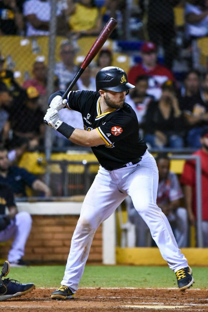 Águilas siguen volando en busca primer lugar, debutante Hudson decide