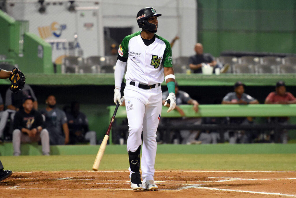 Lewin Díaz y Roenis Elías los mejores de la semana