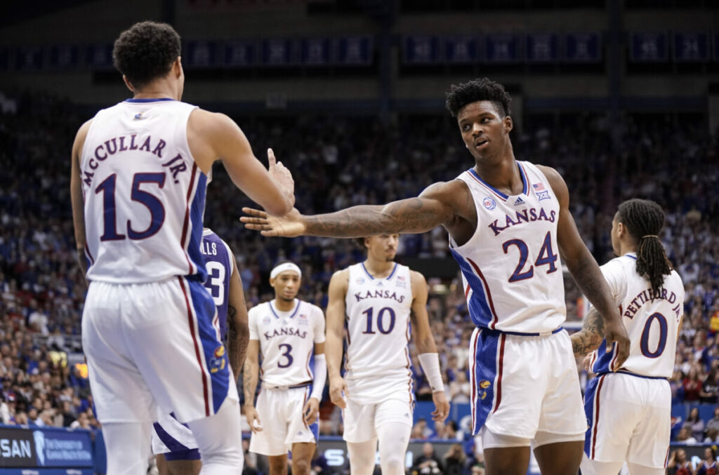 Kansas se posiciona como no. 1 en la NCAA