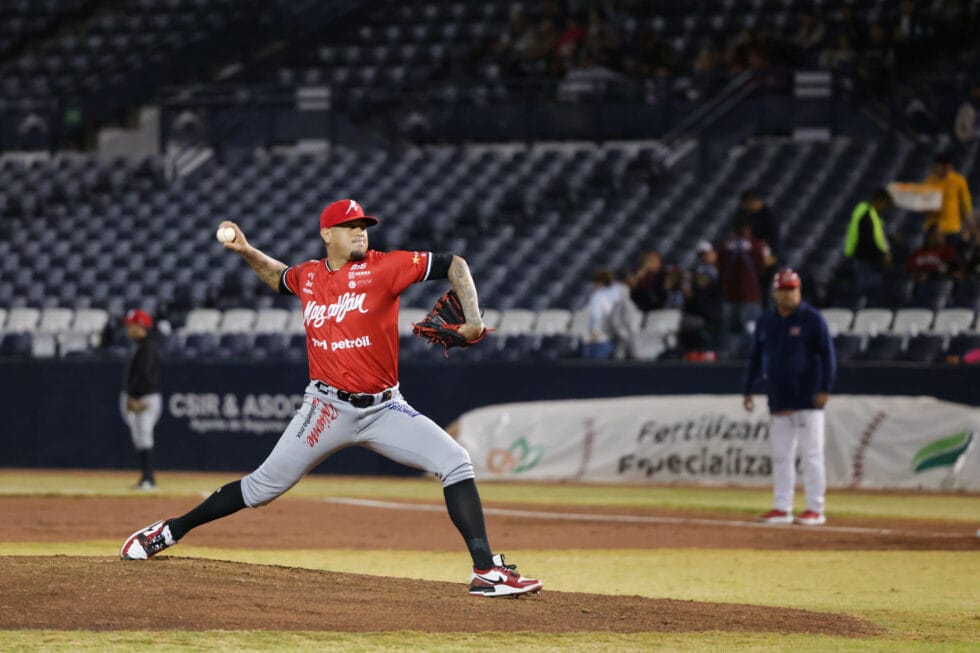 Venados empatan serie contra Águilas
