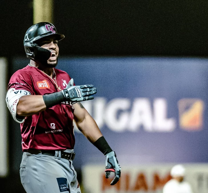 Ofensiva de Gigantes fue demasiado para el Licey