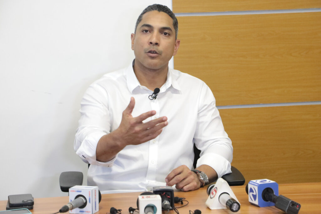 Luis Rojas informa sobre movimientos para fortalecer al Escogido