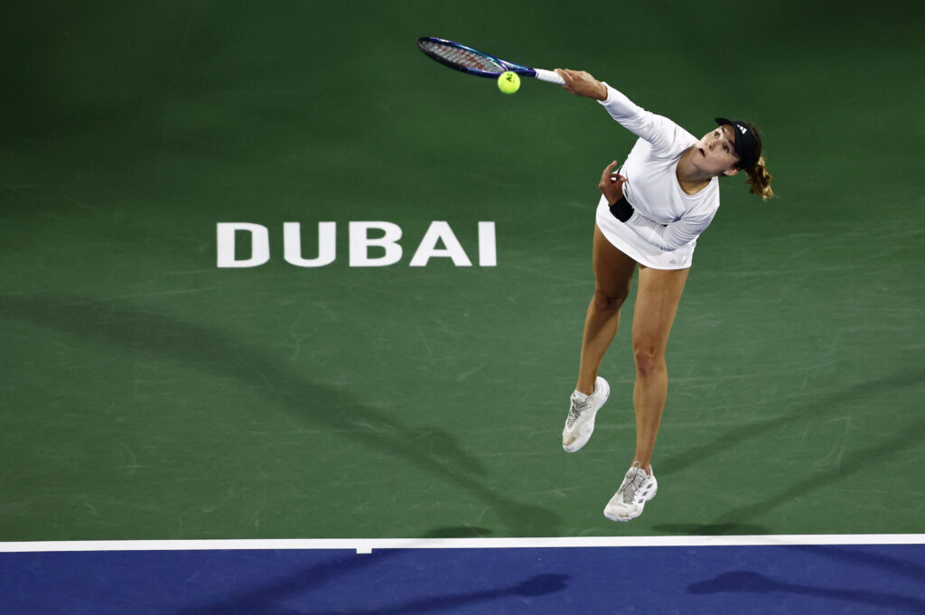 Kalinskaya vence a Swiatek en Dubaí y avanza a la final