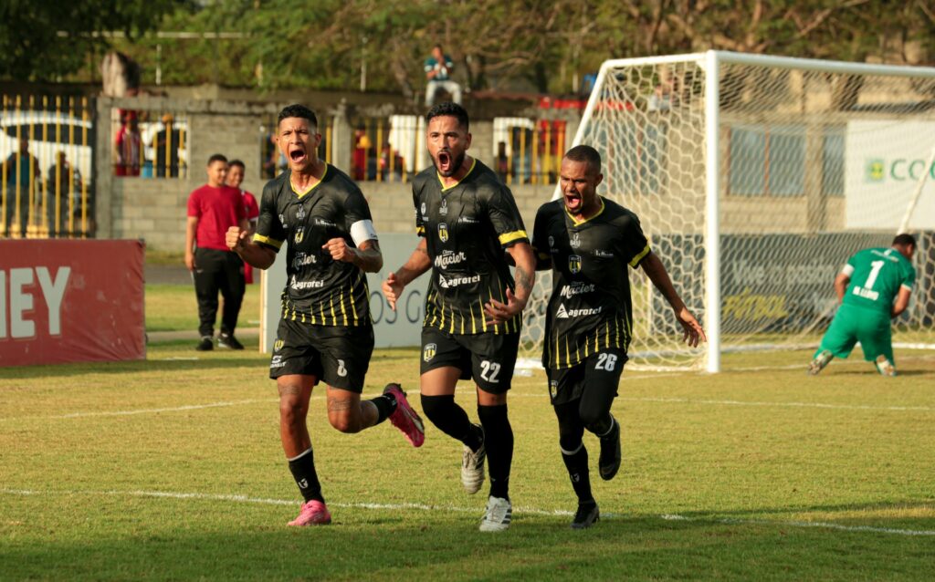 Cibao FC y Moca FC chocan juegan este domingo en Clásico LDF