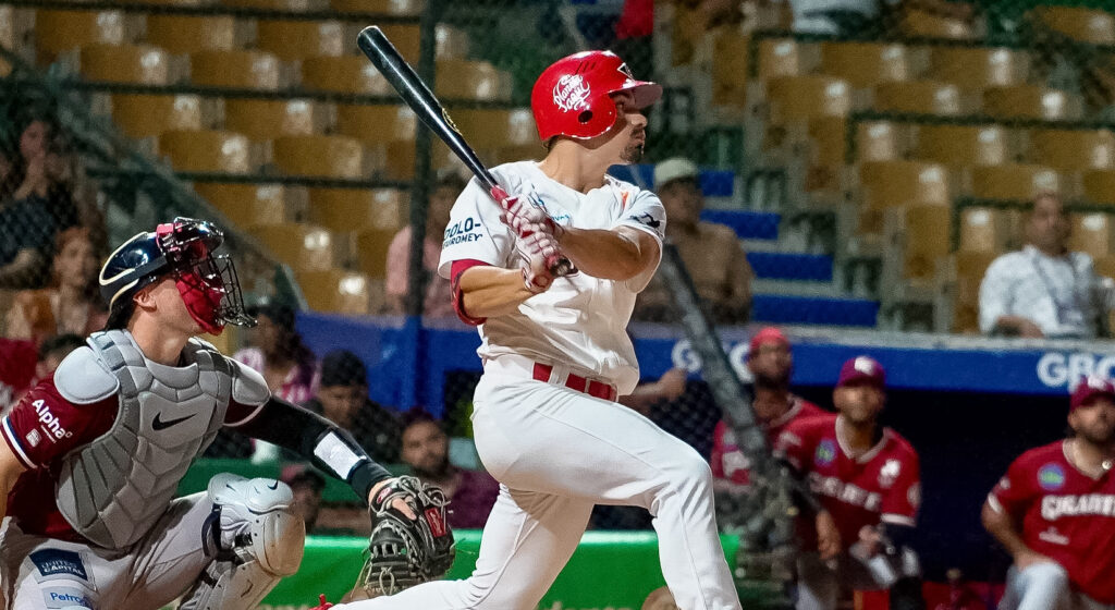 Leones del Escogido vencen a Gigantes y mantienen invicto tras seis partidos