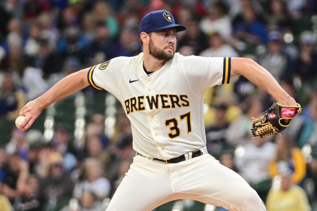 Houser y Taylor llegan a los Mets vía cambio