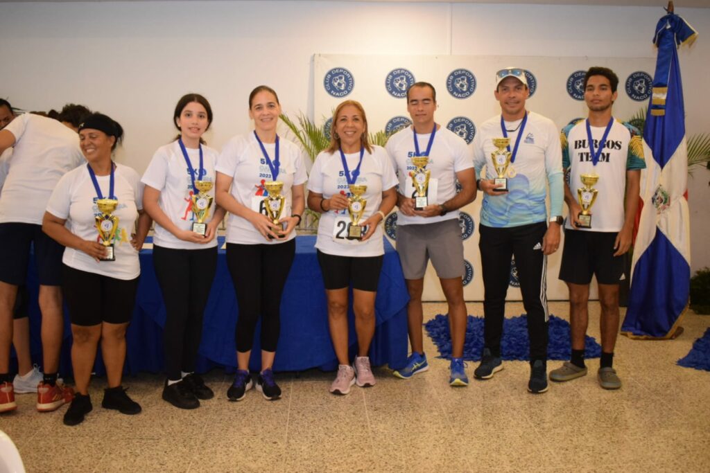 Josefina Martínez y Andrés Núñez, campeones Maratón Club Naco