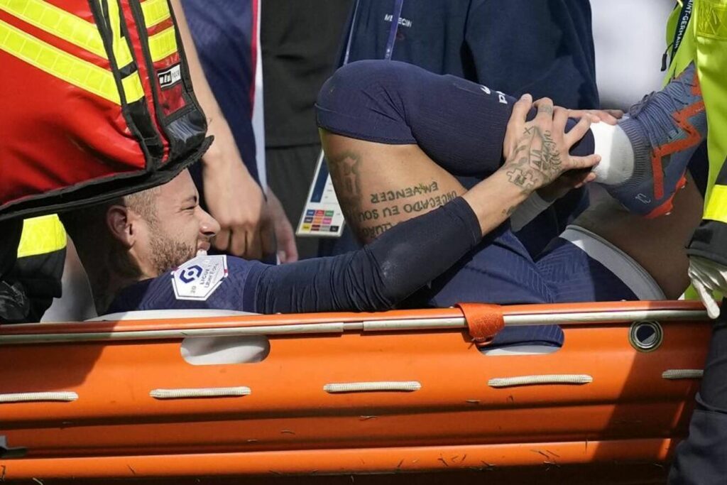 Neymar fuera por el resto de la temporada