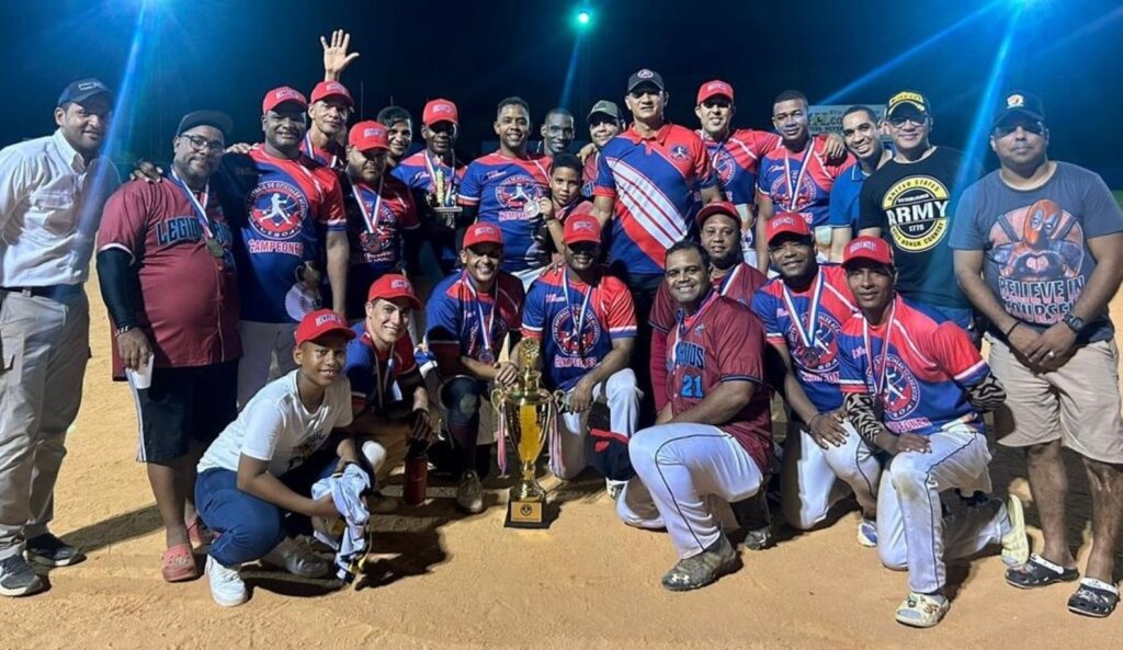 Torneo de softbol de oficiales Académicos inicia el 4 de julio