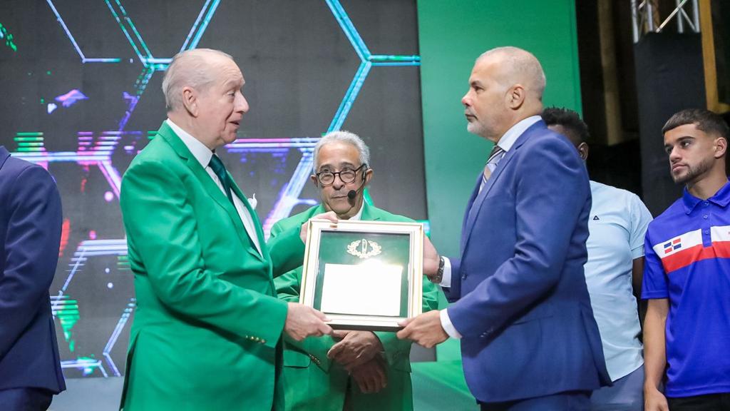 Fútbol de RD sigue cosechando reconocimientos