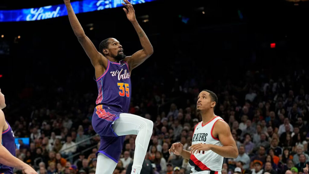 Durant se convierte en el onceavo mejor anotador de la historia en victoria de Suns