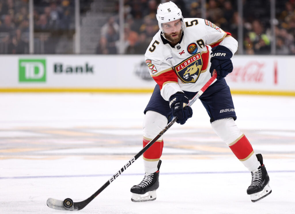 Aaron Ekblad estará fuera al menos 2 semanas