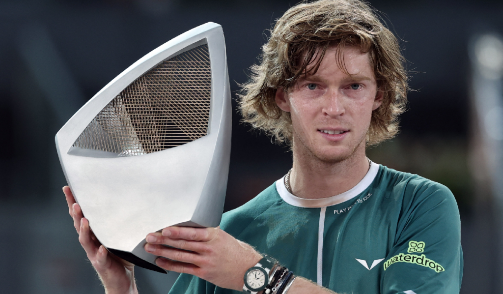 Rublev se corona como campeón en Madrid superando a Auger-Aliassime