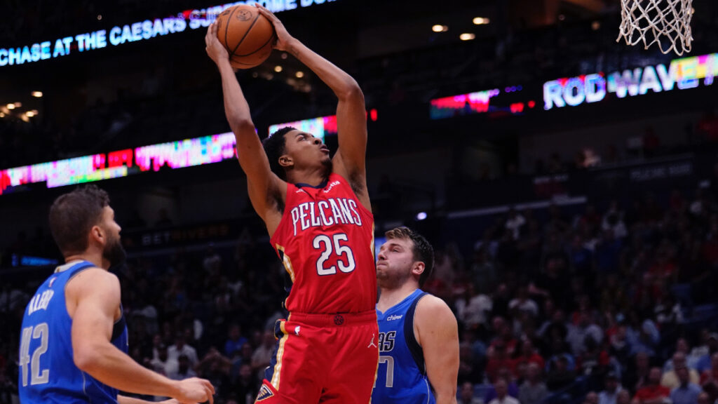 Pelicans ejercen opción de contrato de Trey Murphy