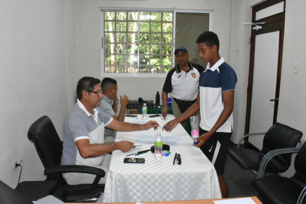 Iniciaron las competiciones de los torneos W15 y M15 Santo Domingo