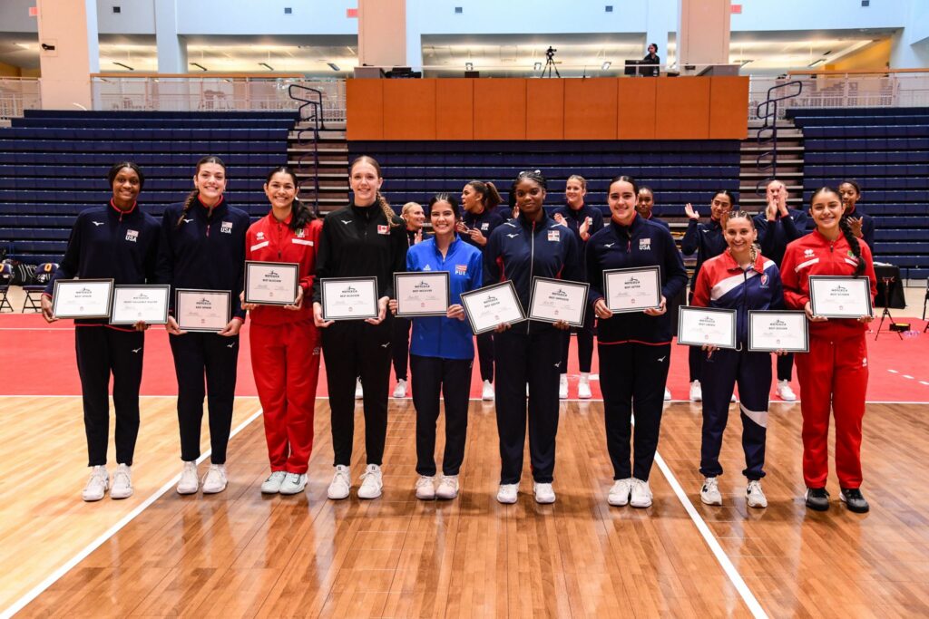 Selección de voleibol femenina sub 19 se prepara su debut en el Mundial