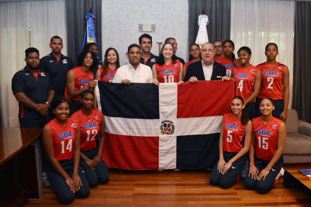 Selección de voleibol sub-19 va a Copa Panam y Mundial en Serbia
