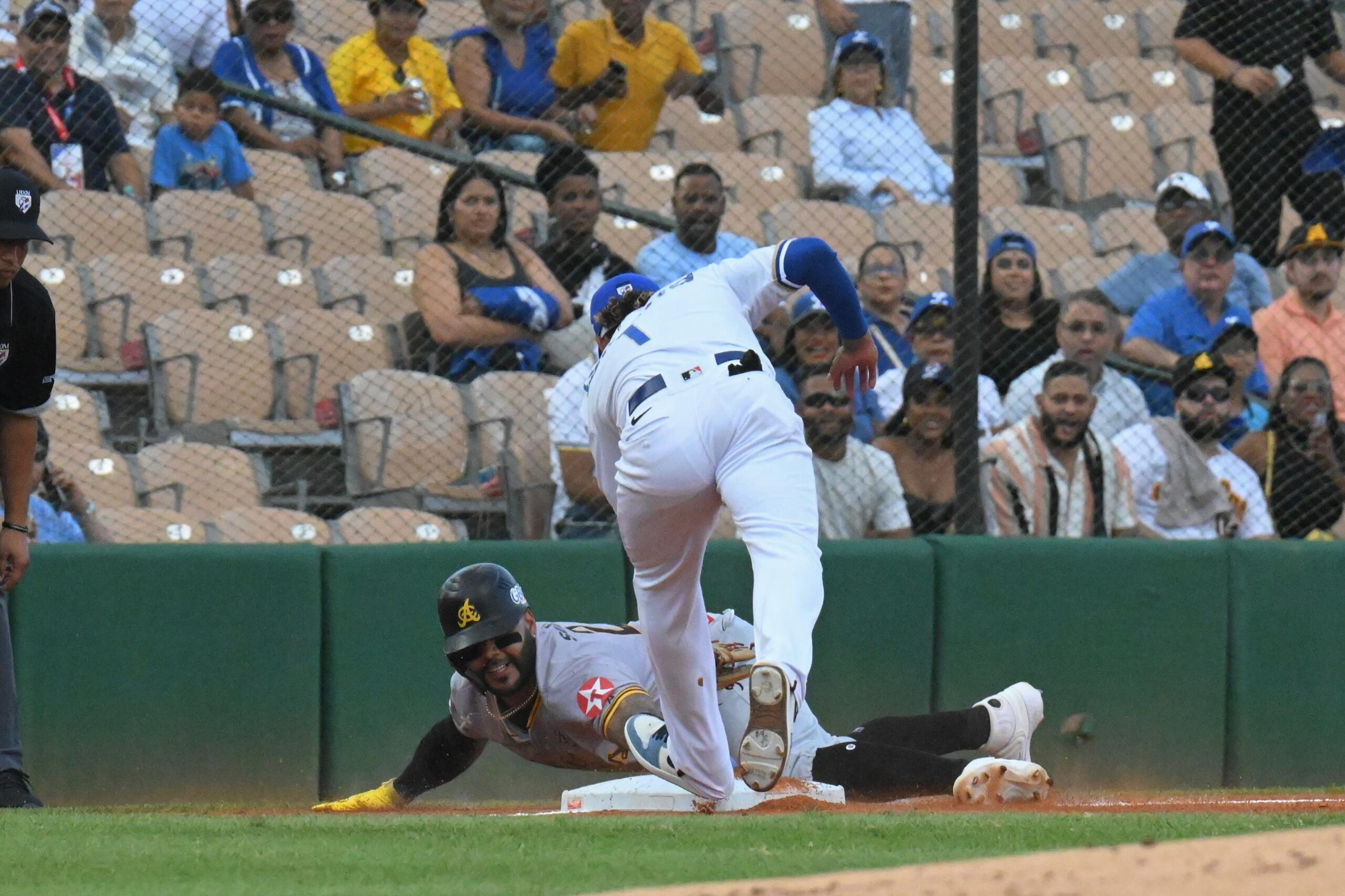Licey blanquea a Águilas por segundo día consecutivo, se posicionan en segundo lugar